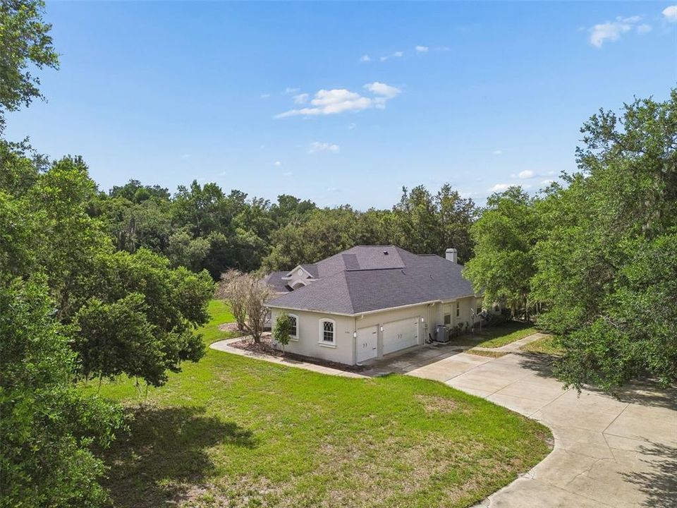 For Sale: $775,000 (4 beds, 3 baths, 2554 Square Feet)