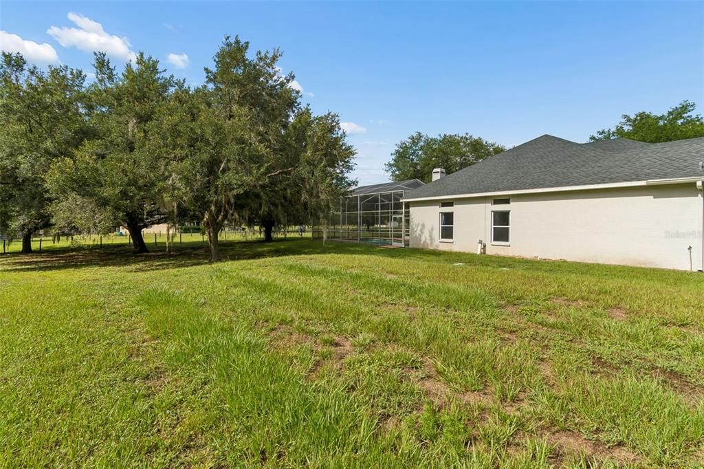 For Sale: $775,000 (4 beds, 3 baths, 2554 Square Feet)