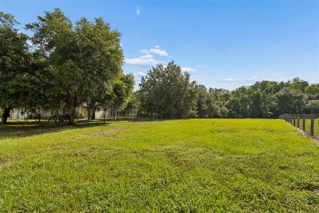 For Sale: $775,000 (4 beds, 3 baths, 2554 Square Feet)