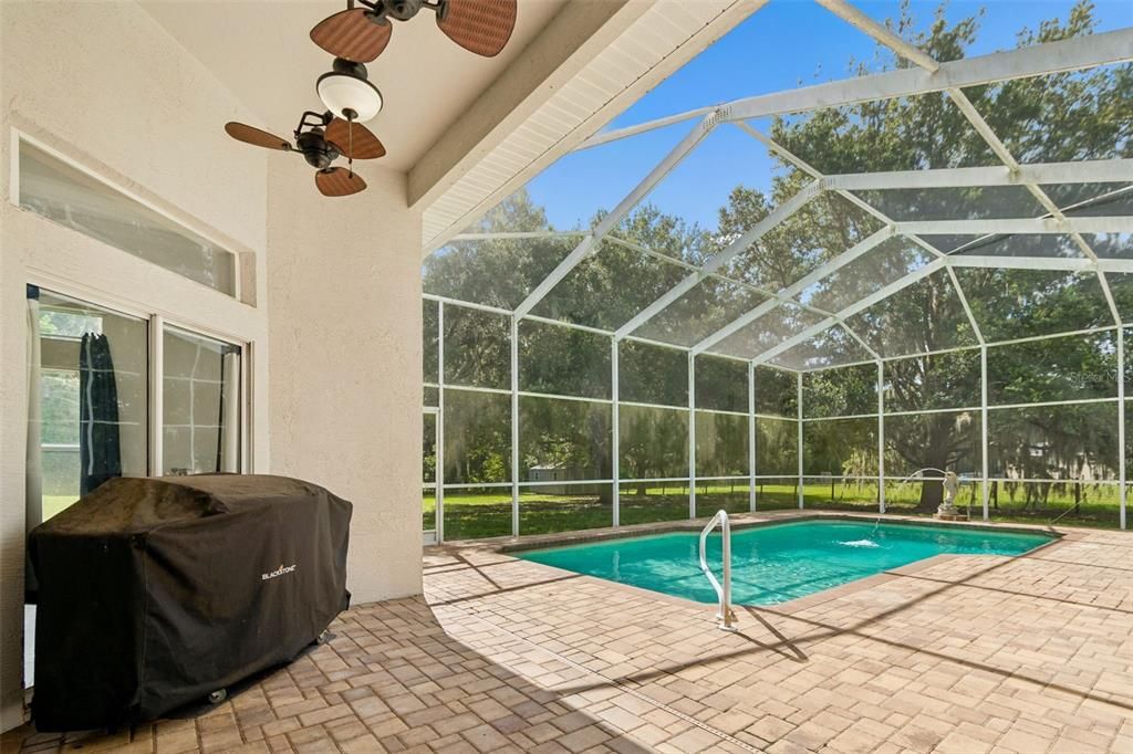 For Sale: $775,000 (4 beds, 3 baths, 2554 Square Feet)