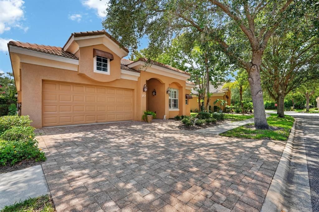 For Sale: $485,000 (3 beds, 2 baths, 1993 Square Feet)