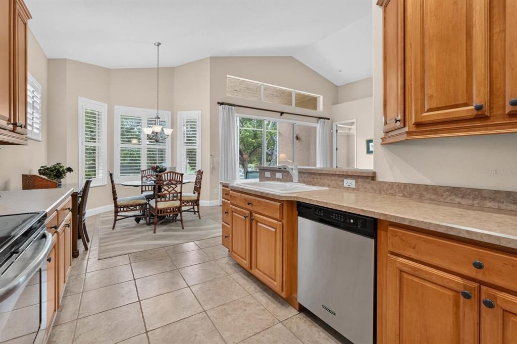 For Sale: $485,000 (3 beds, 2 baths, 1993 Square Feet)