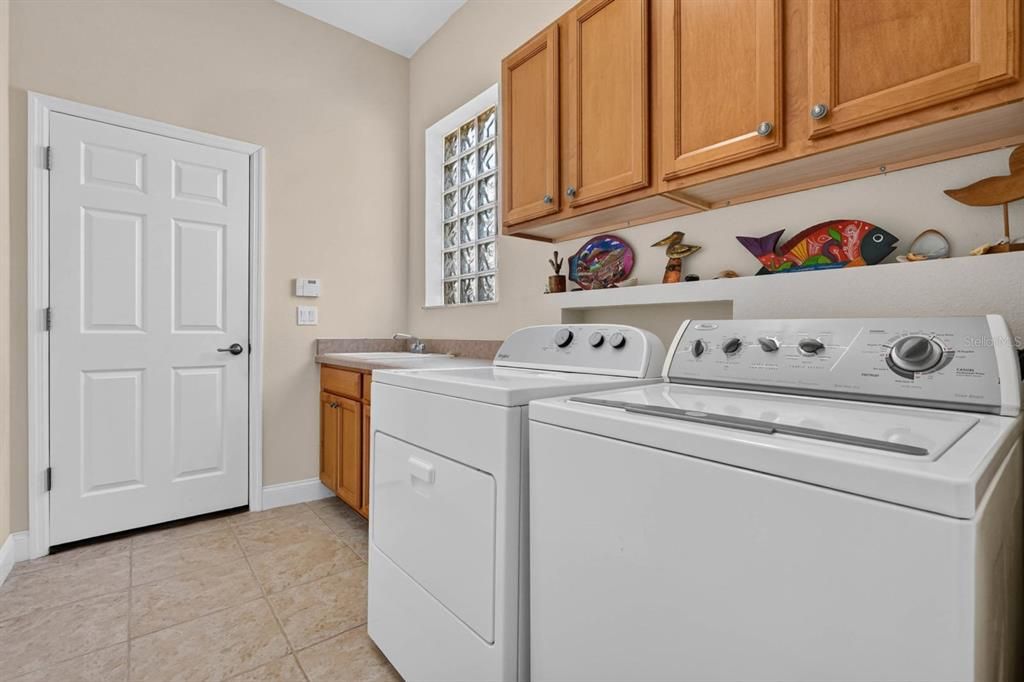 For Sale: $485,000 (3 beds, 2 baths, 1993 Square Feet)