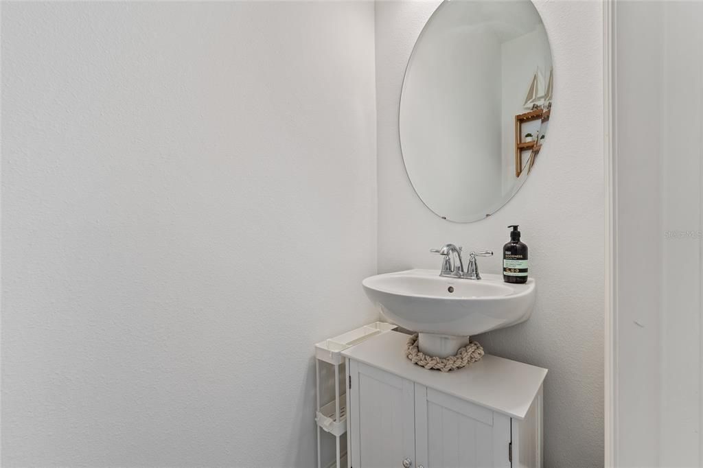En Venta: $335,000 (3 camas, 2 baños, 2174 Pies cuadrados)