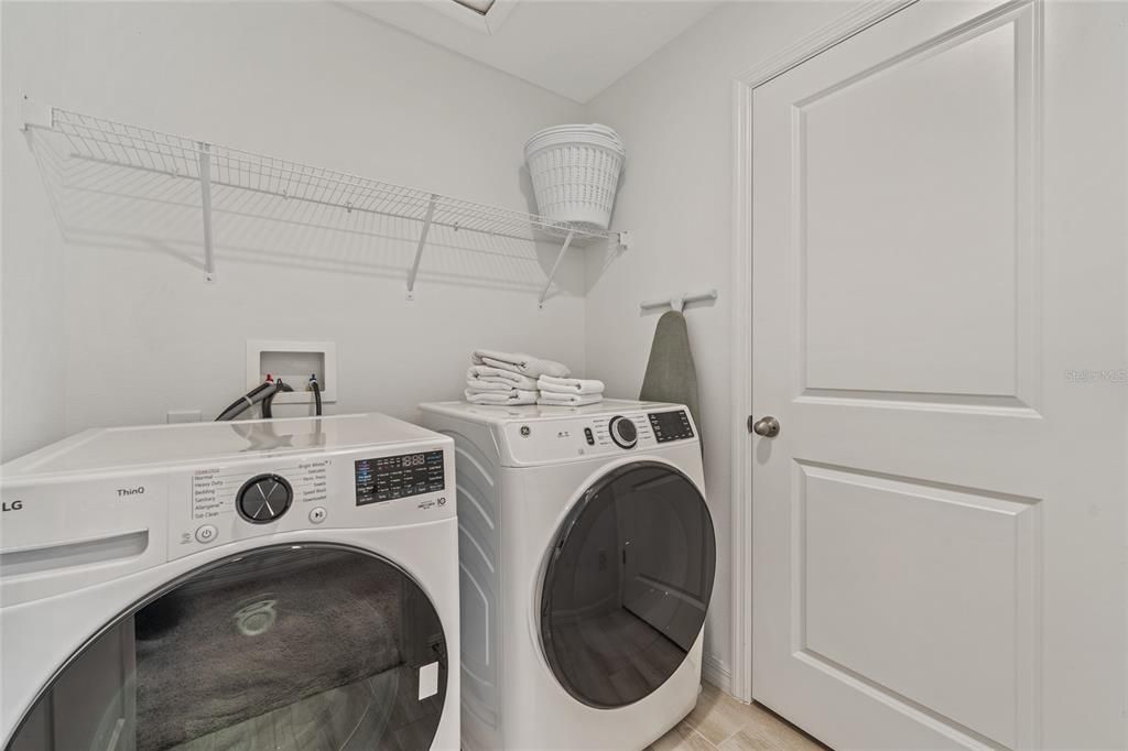 En Venta: $335,000 (3 camas, 2 baños, 2174 Pies cuadrados)