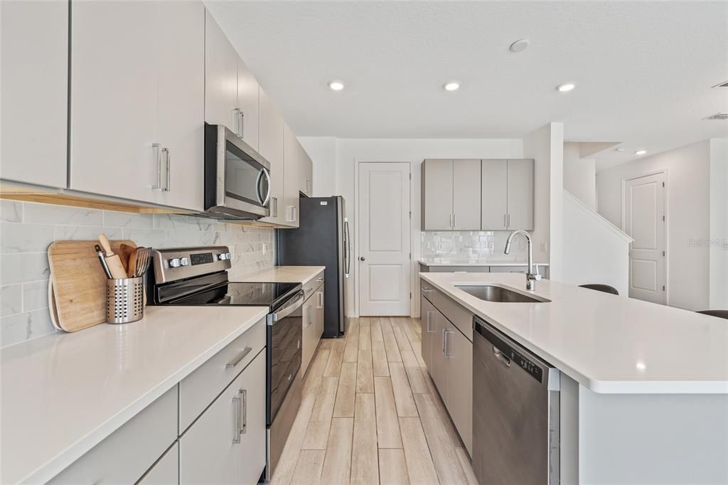 En Venta: $335,000 (3 camas, 2 baños, 2174 Pies cuadrados)