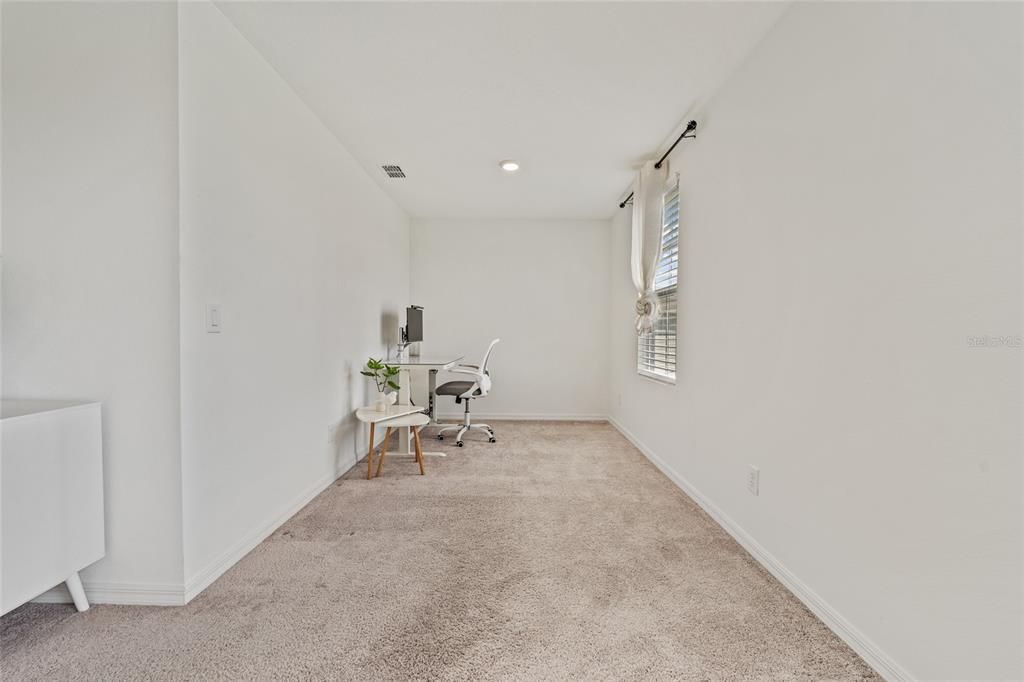 En Venta: $335,000 (3 camas, 2 baños, 2174 Pies cuadrados)