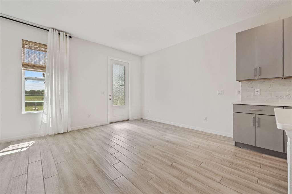 En Venta: $335,000 (3 camas, 2 baños, 2174 Pies cuadrados)