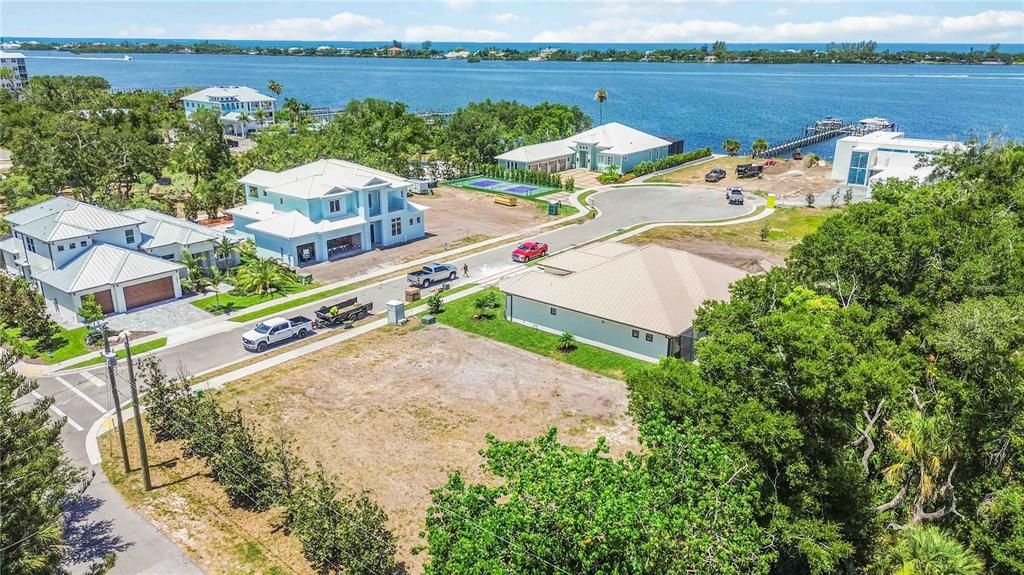 For Sale: $825,000 (0.24 acres)