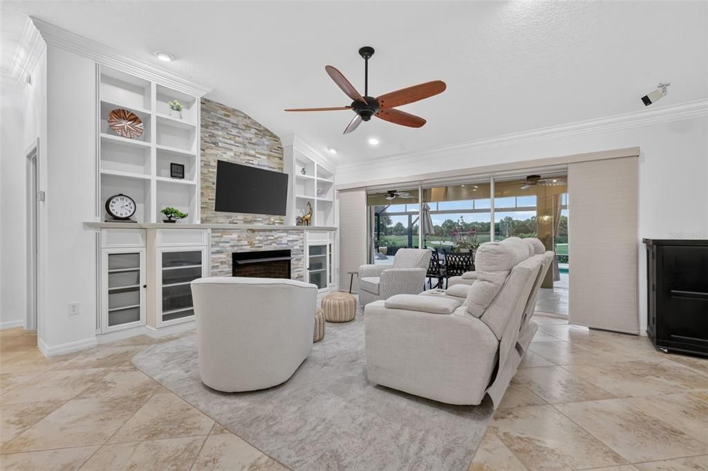 For Sale: $800,000 (3 beds, 2 baths, 2000 Square Feet)