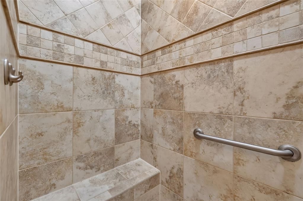 For Sale: $800,000 (3 beds, 2 baths, 2000 Square Feet)