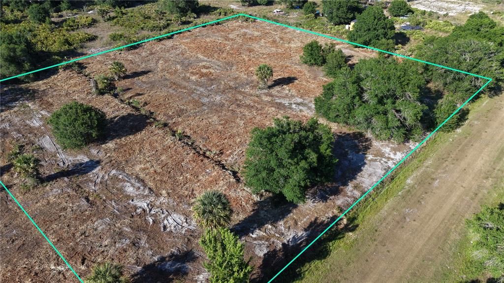 待售: $74,000 (2.50 acres)