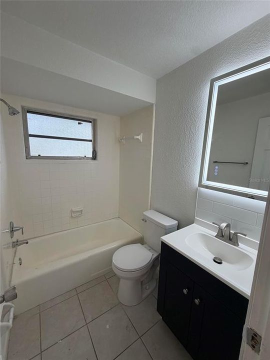 For Rent: $1,775 (2 beds, 1 baths, 800 Square Feet)