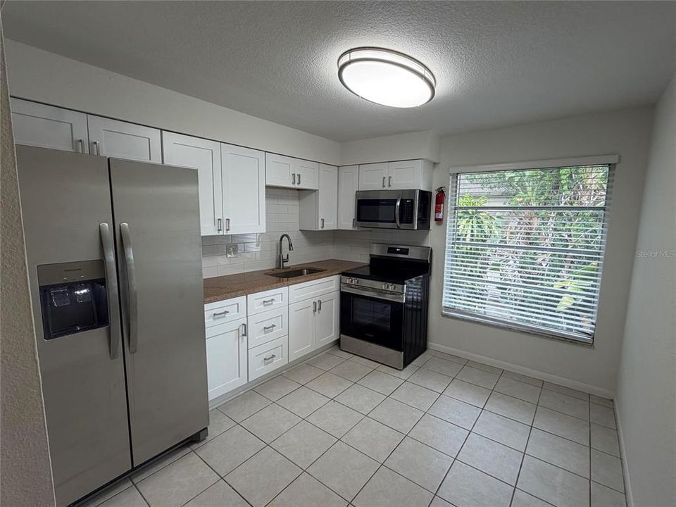 For Rent: $1,775 (2 beds, 1 baths, 800 Square Feet)