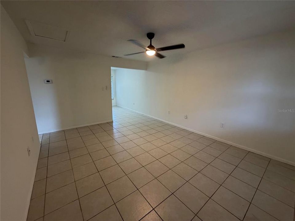 For Rent: $1,775 (2 beds, 1 baths, 800 Square Feet)