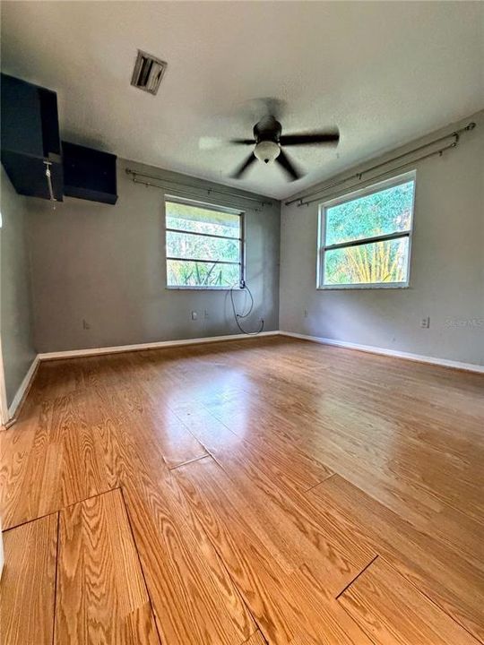 В аренду: $2,200 (3 спален, 2 ванн, 1127 Квадратных фут)