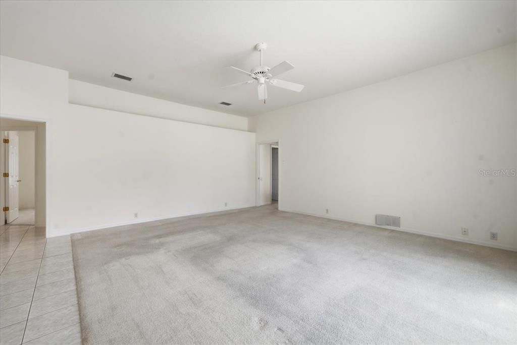 En Venta: $477,750 (4 camas, 3 baños, 2620 Pies cuadrados)