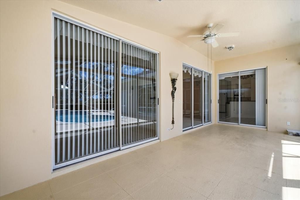 En Venta: $477,750 (4 camas, 3 baños, 2620 Pies cuadrados)