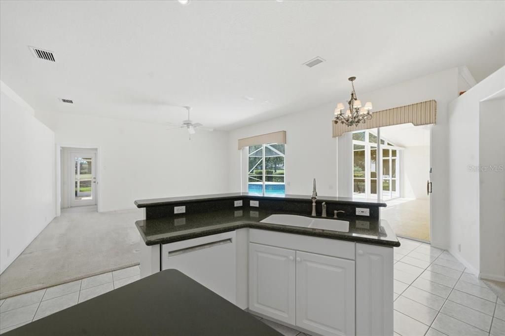 En Venta: $477,750 (4 camas, 3 baños, 2620 Pies cuadrados)