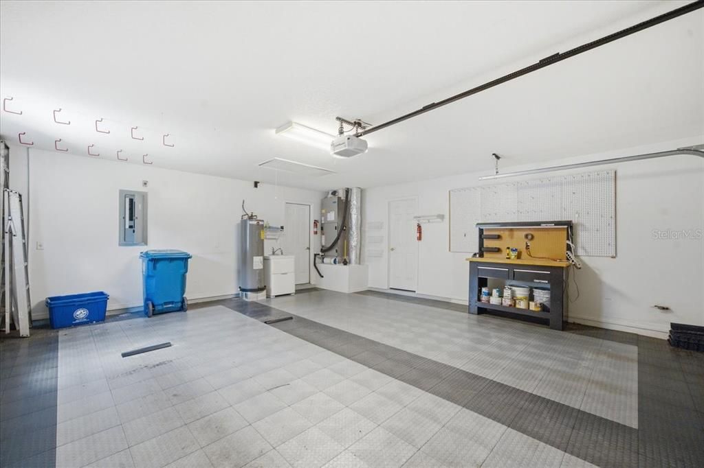 En Venta: $477,750 (4 camas, 3 baños, 2620 Pies cuadrados)