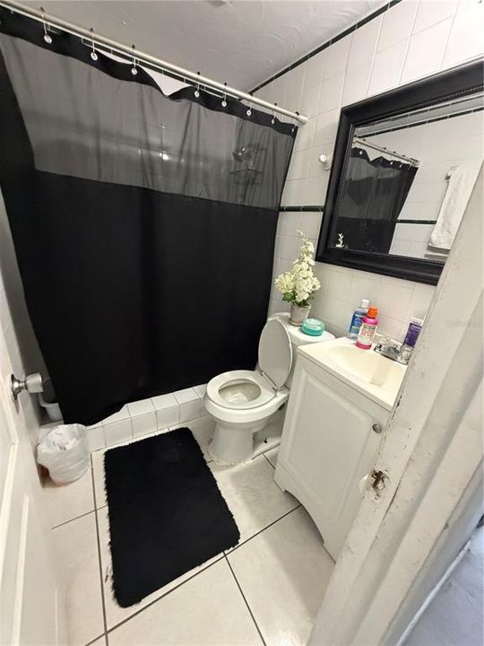 На продажу: $319,900 (3 спален, 3 ванн, 1378 Квадратных фут)