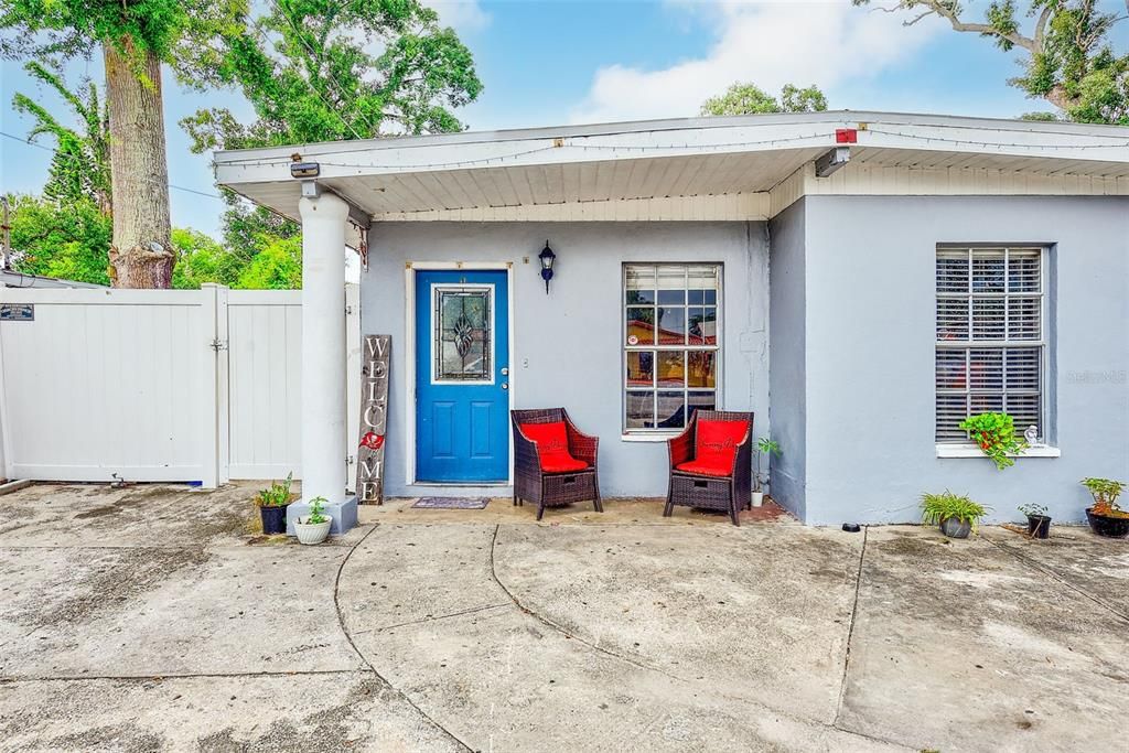 Activo con contrato: $319,900 (3 camas, 3 baños, 1378 Pies cuadrados)