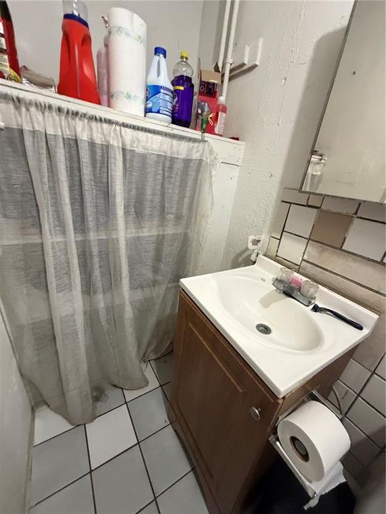На продажу: $319,900 (3 спален, 3 ванн, 1378 Квадратных фут)
