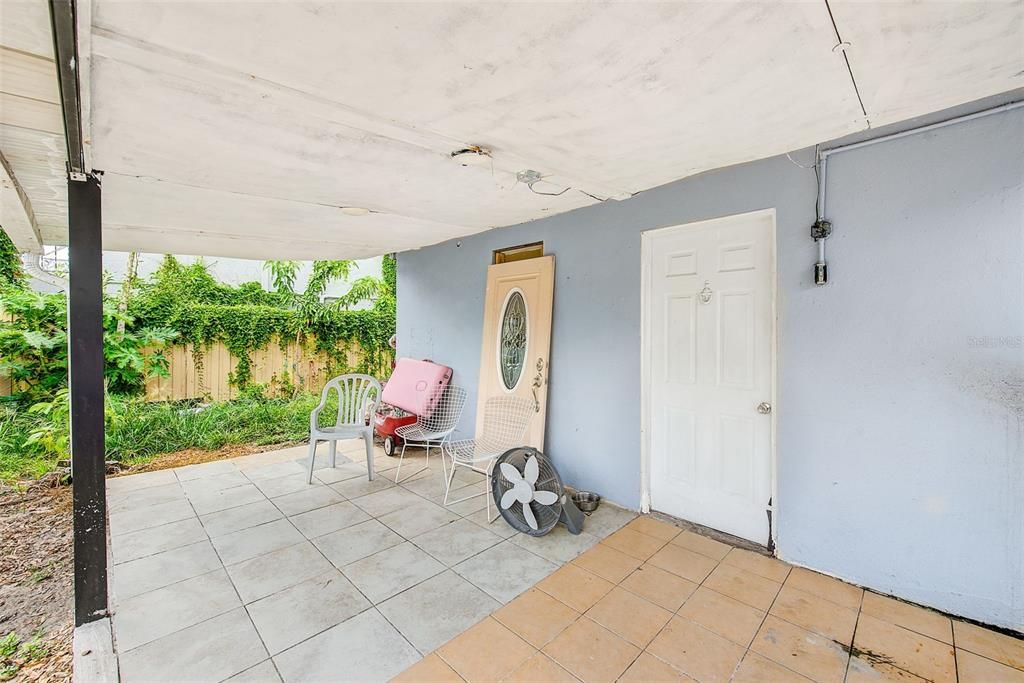 Activo con contrato: $319,900 (3 camas, 3 baños, 1378 Pies cuadrados)