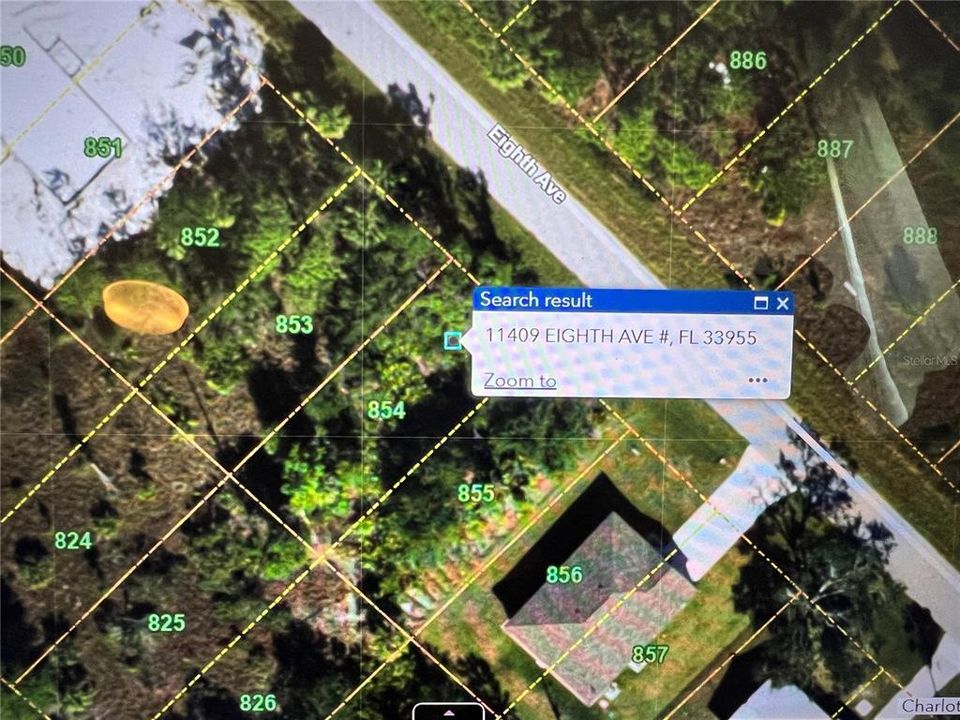 待售: $16,800 (0.18 acres)