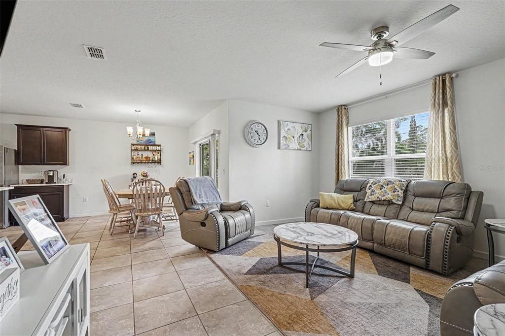 For Sale: $345,000 (4 beds, 2 baths, 1830 Square Feet)