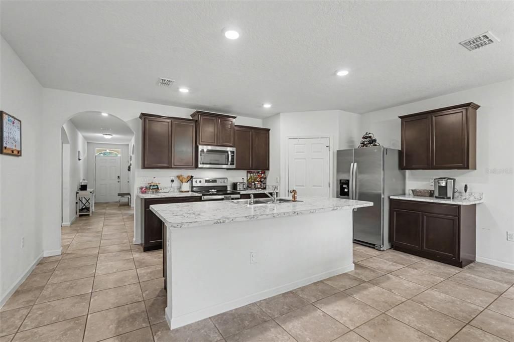For Sale: $345,000 (4 beds, 2 baths, 1830 Square Feet)