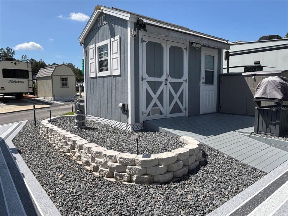 На продажу: $89,900 (0.07 acres)