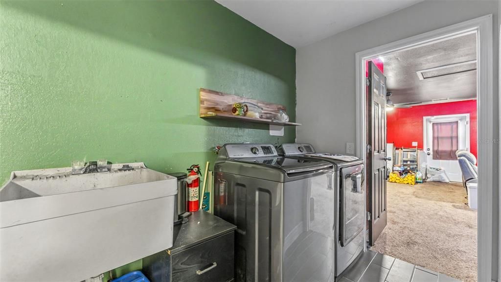 На продажу: $430,000 (3 спален, 2 ванн, 1955 Квадратных фут)