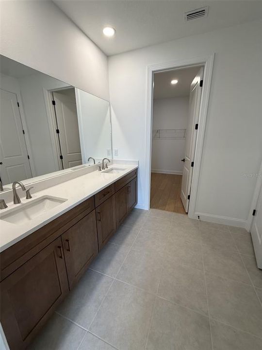 For Sale: $435,000 (2 beds, 2 baths, 1602 Square Feet)