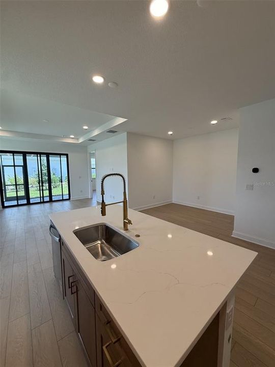 For Sale: $435,000 (2 beds, 2 baths, 1602 Square Feet)