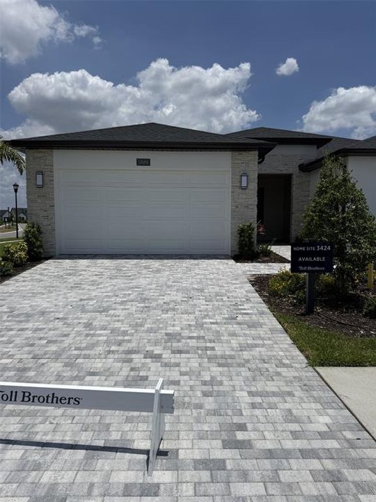 For Sale: $435,000 (2 beds, 2 baths, 1602 Square Feet)