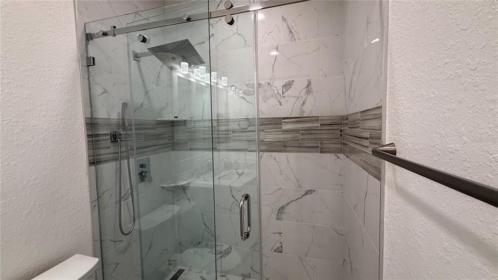В аренду: $2,000 (2 спален, 2 ванн, 1270 Квадратных фут)