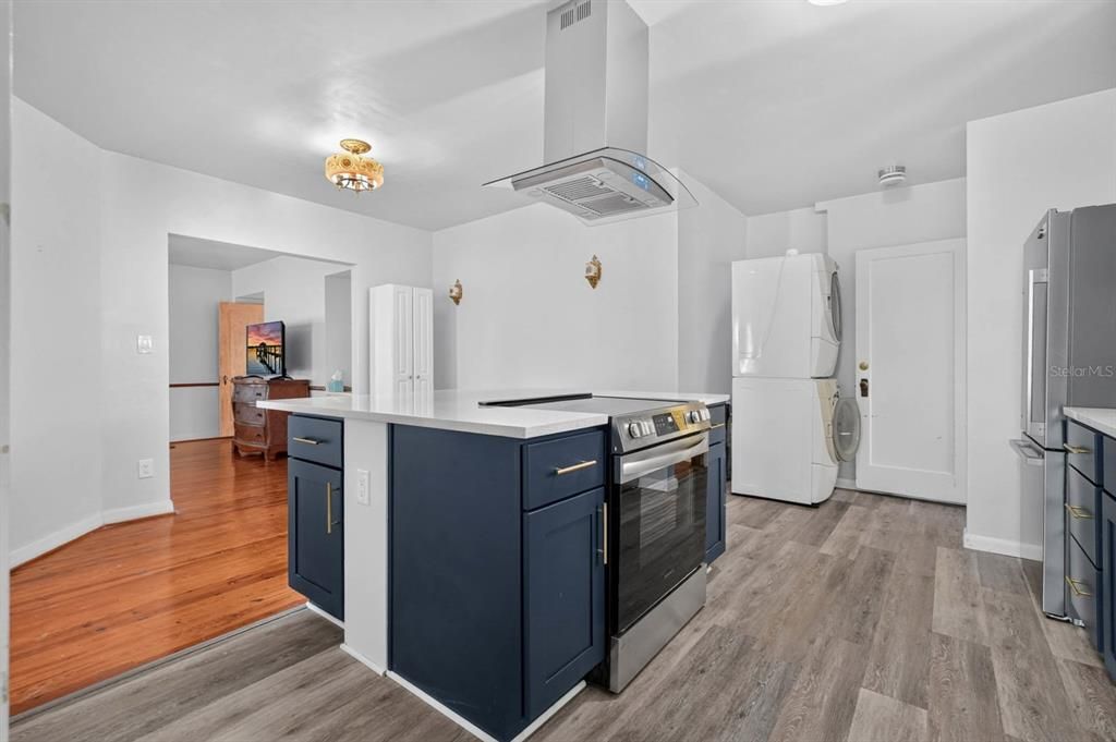 En Venta: $369,000 (3 camas, 2 baños, 1586 Pies cuadrados)