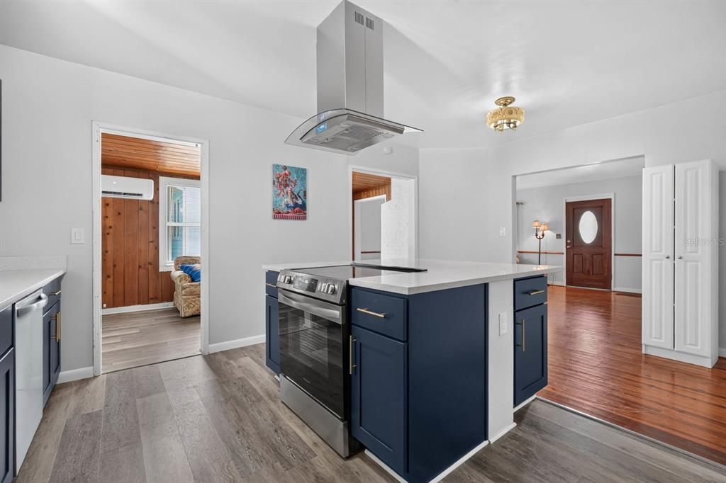 En Venta: $369,000 (3 camas, 2 baños, 1586 Pies cuadrados)