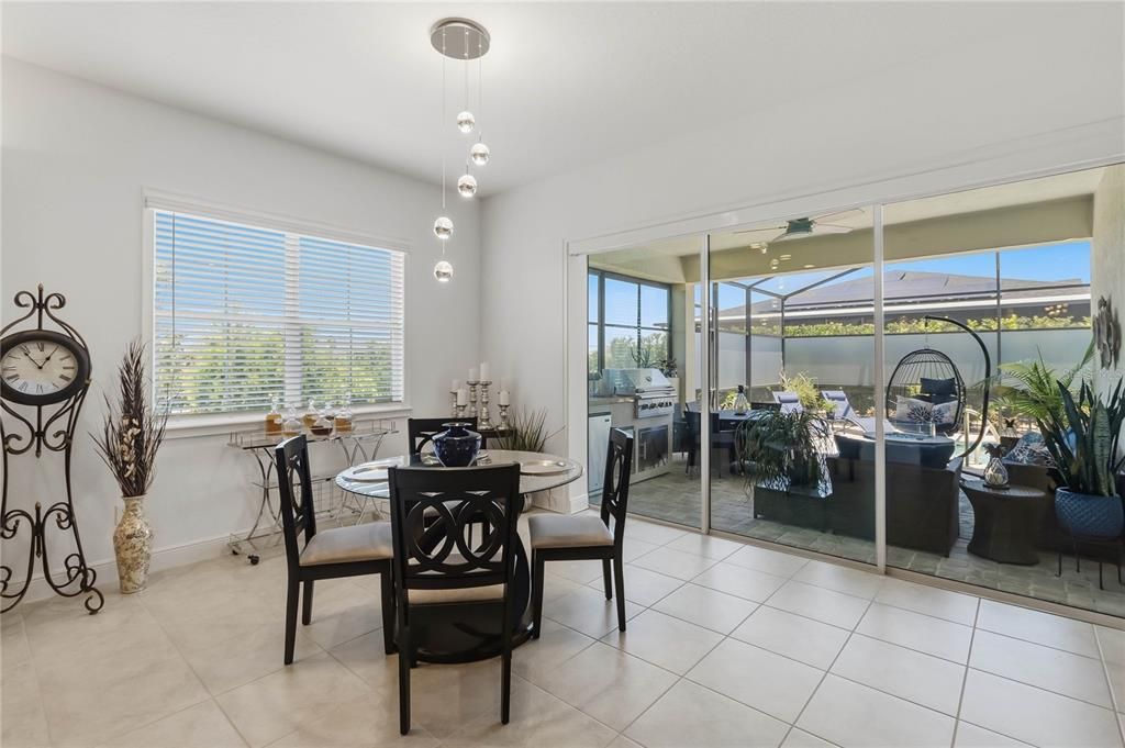 En Venta: $623,000 (3 camas, 3 baños, 2293 Pies cuadrados)