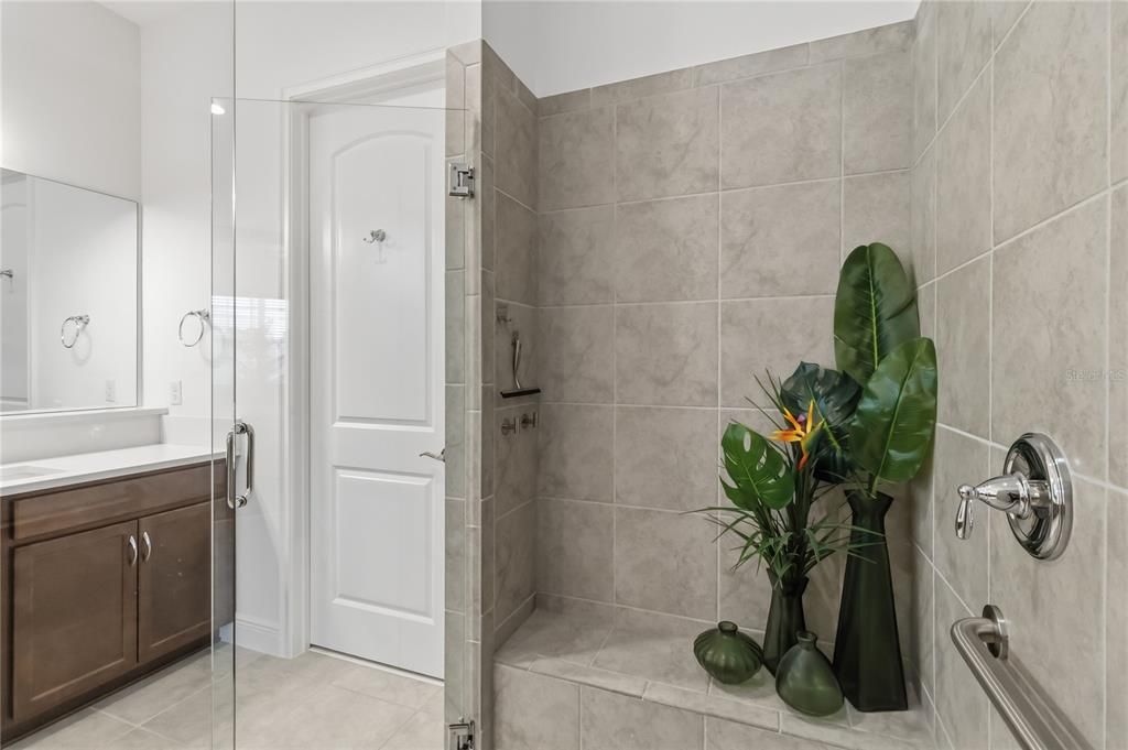 En Venta: $623,000 (3 camas, 3 baños, 2293 Pies cuadrados)