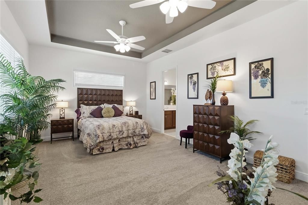 En Venta: $623,000 (3 camas, 3 baños, 2293 Pies cuadrados)