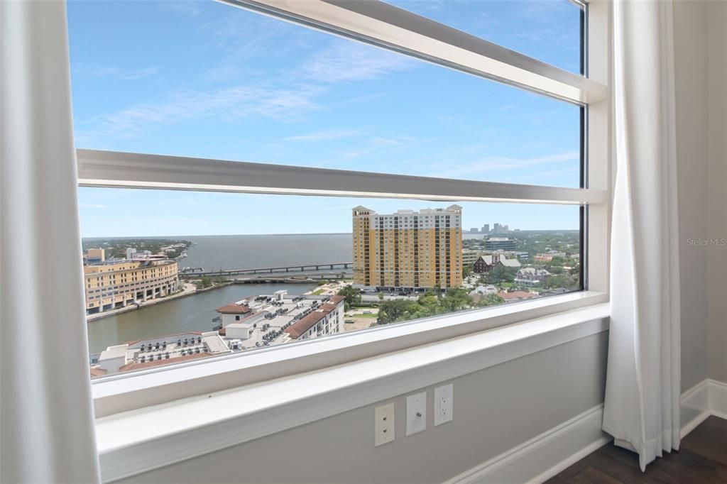 For Rent: $6,500 (3 beds, 3 baths, 1523 Square Feet)