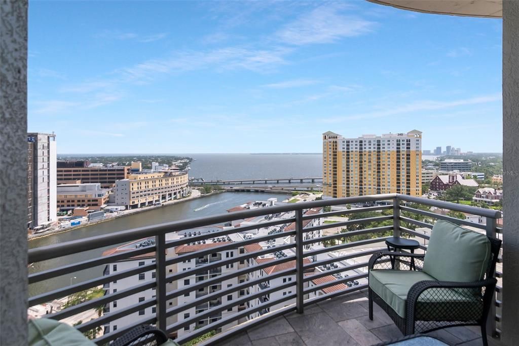 For Rent: $6,500 (3 beds, 3 baths, 1523 Square Feet)