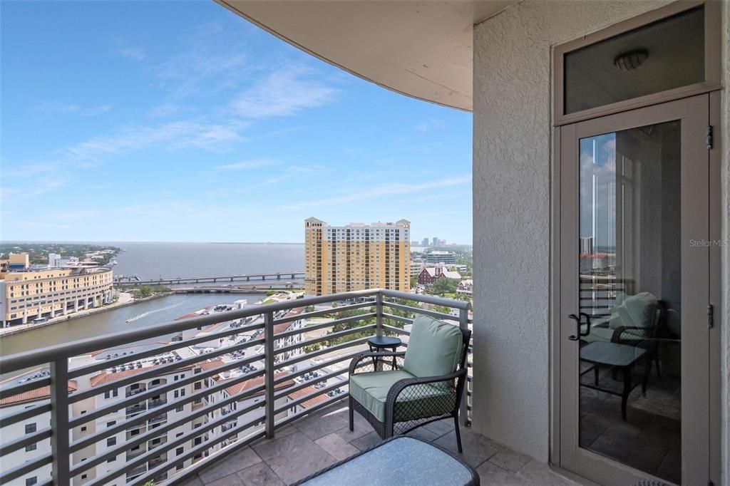 For Rent: $6,500 (3 beds, 3 baths, 1523 Square Feet)