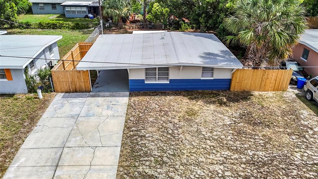 На продажу: $199,999 (2 спален, 1 ванн, 816 Квадратных фут)