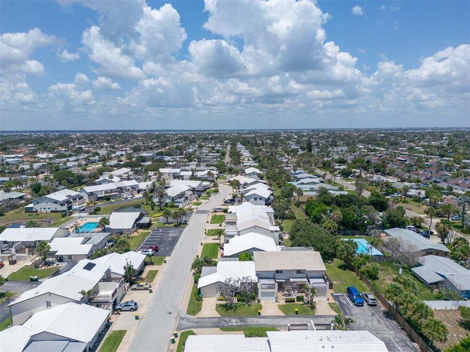 For Sale: $300,000 (2 beds, 1 baths, 1238 Square Feet)