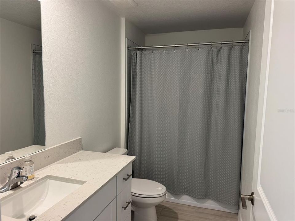 En Venta: $389,900 (4 camas, 2 baños, 1935 Pies cuadrados)