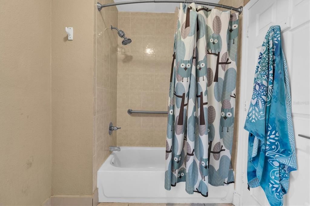 На продажу: $375,000 (3 спален, 2 ванн, 1438 Квадратных фут)
