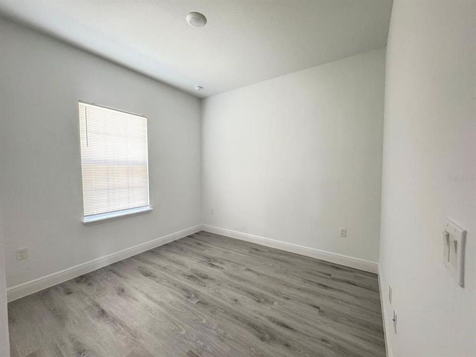 В аренду: $1,995 (4 спален, 2 ванн, 1637 Квадратных фут)